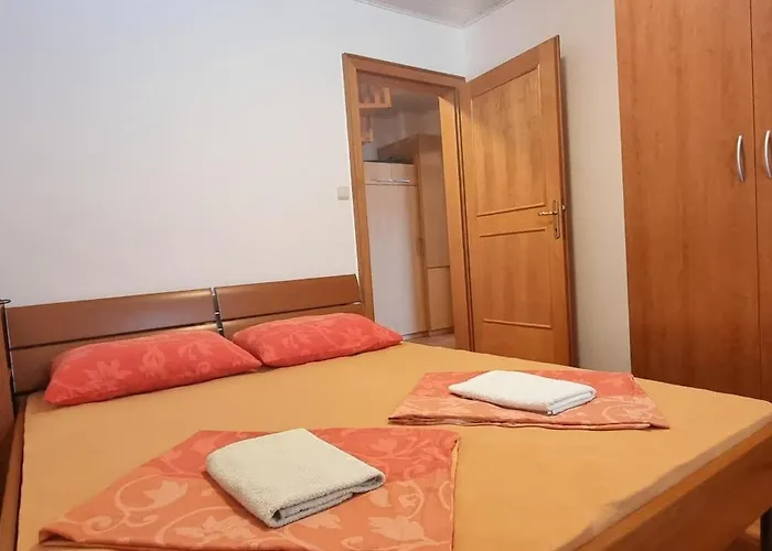 Apartment Iso