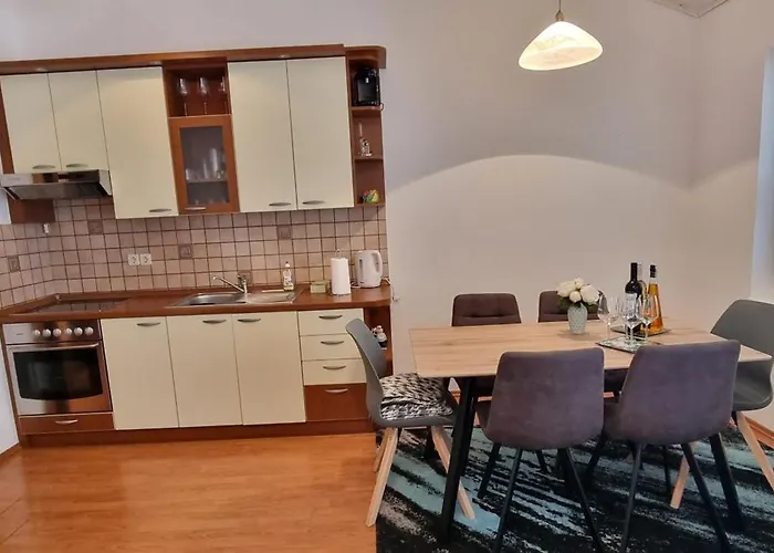 Apartment Iso