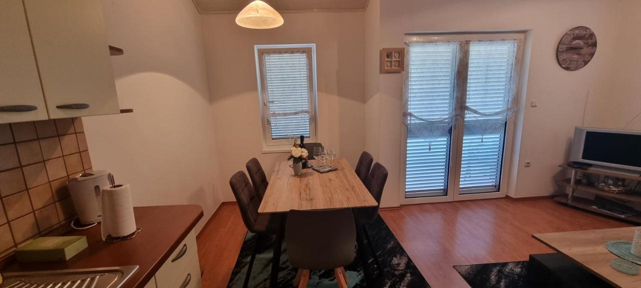 Apartment Iso Novalja