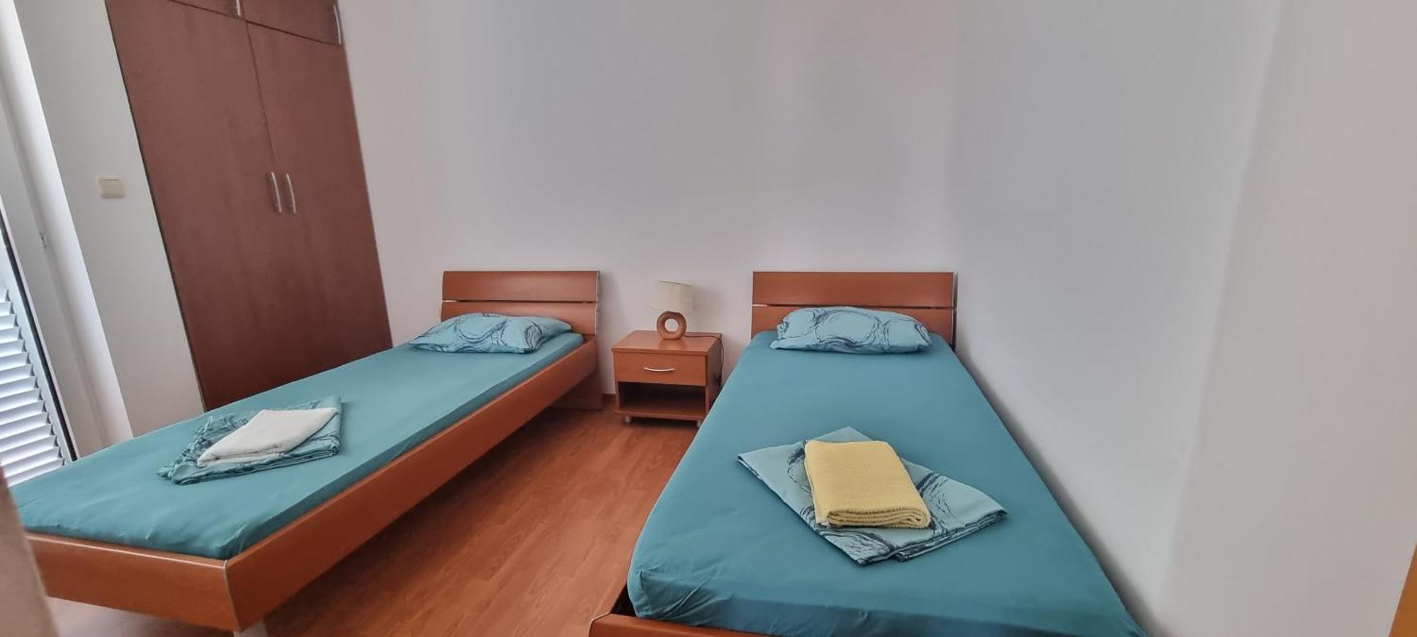 Iso Apartment *