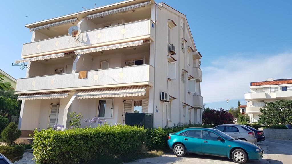 Apartment Iso Novalja