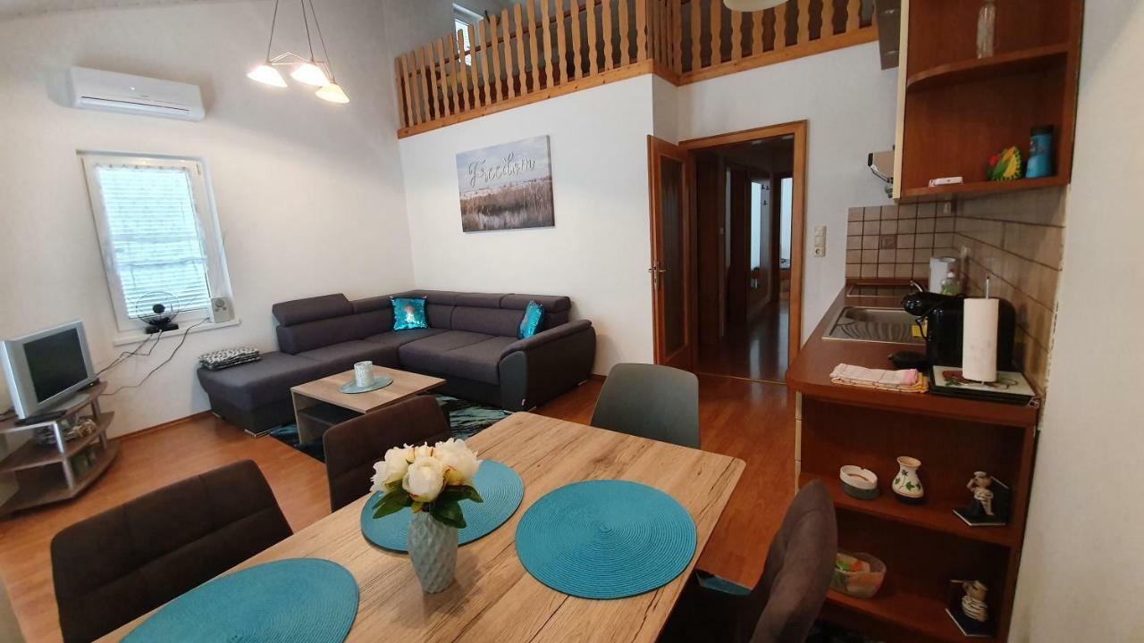 Apartment Iso Novalja