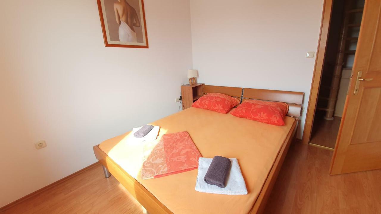 Apartment Iso *